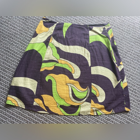 Urban Outfitters 70s style printed mini skirt - Picture 4 of 9